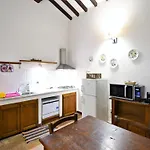 Countryside Retreat With Pool, * 만티냐라