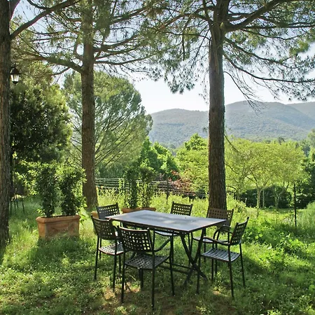 Countryside Retreat With Pool,